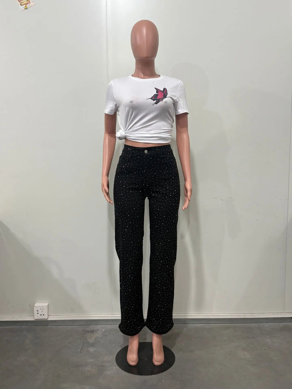 Vaqueros elegantes con pedrería para mujer.