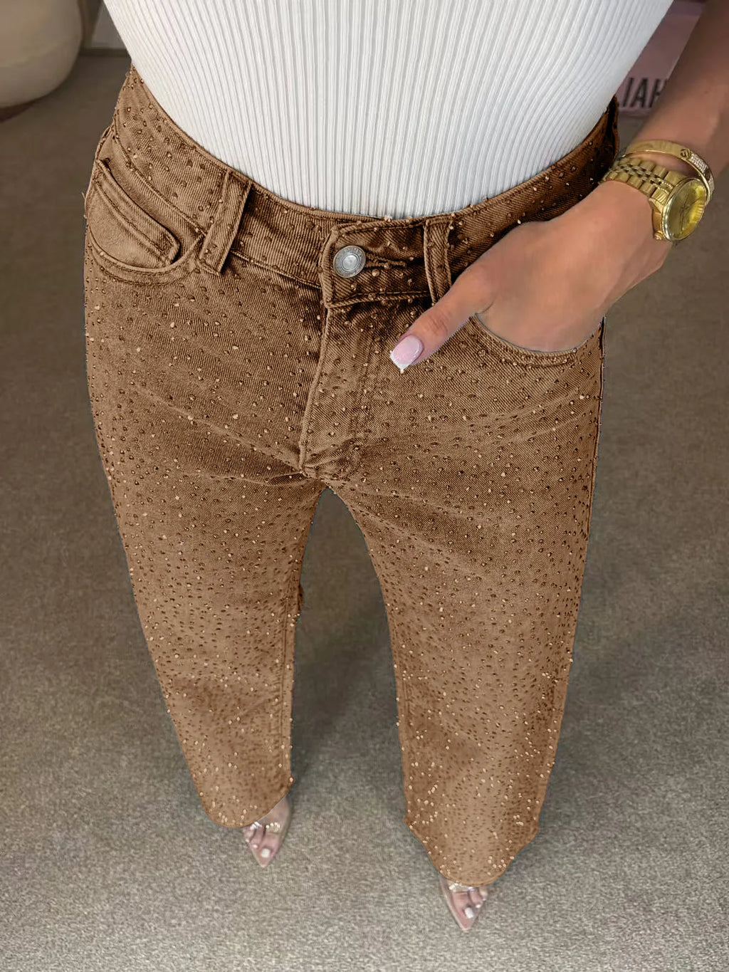 Vaqueros elegantes con pedrería para mujer.