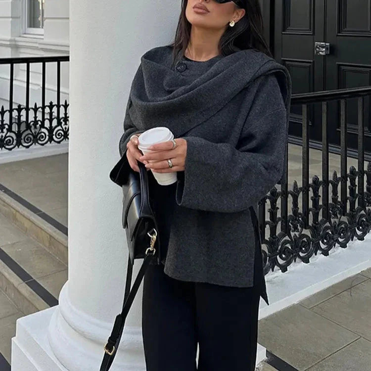 Chaqueta con cuello tipo bufanda de Elena rodriguez.