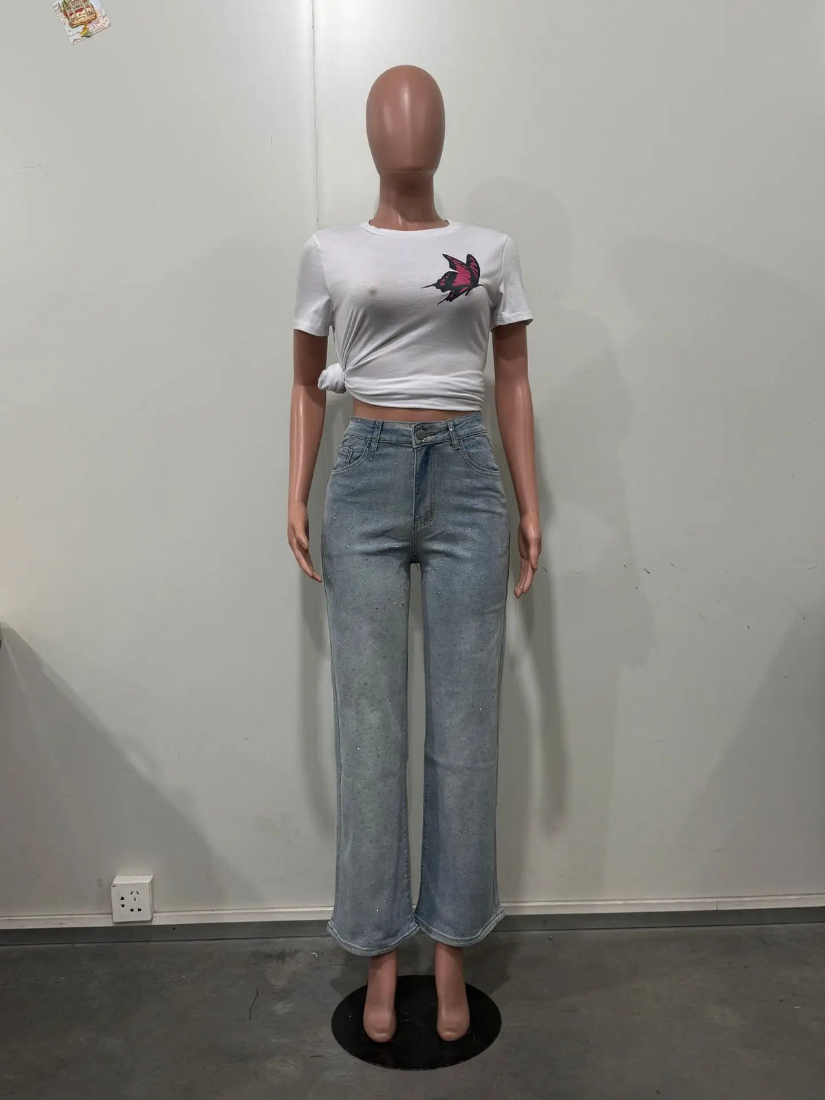 Vaqueros elegantes con pedrería para mujer.