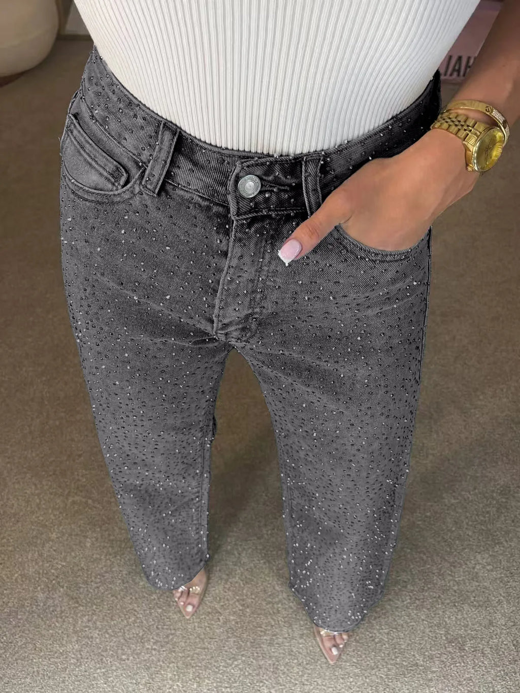 Vaqueros elegantes con pedrería para mujer.