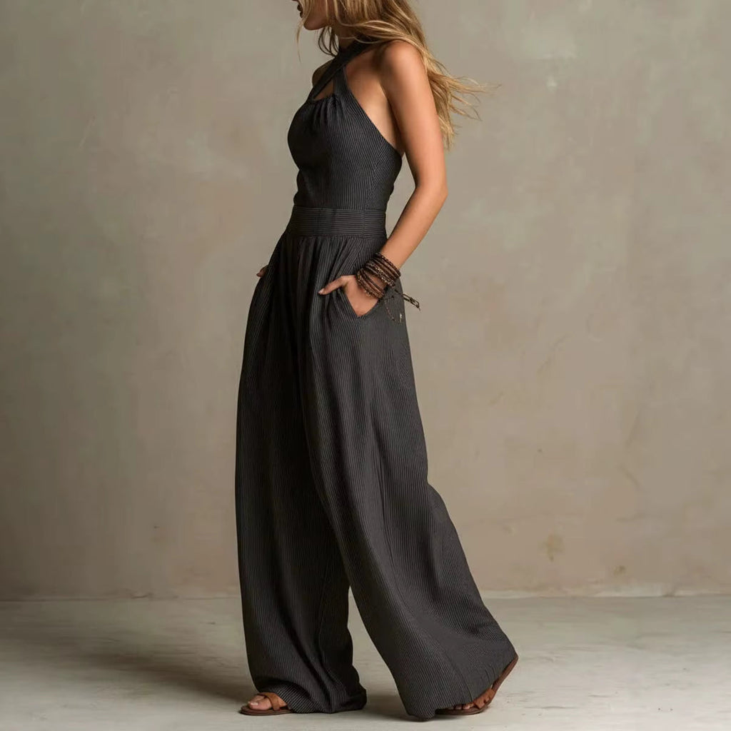 Traje elegante con escote cruzado de nuestra colección de Elena Rodriguez